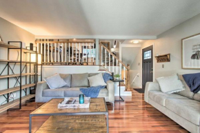 Stylish Shoreline Townhome - Walk to E Line!